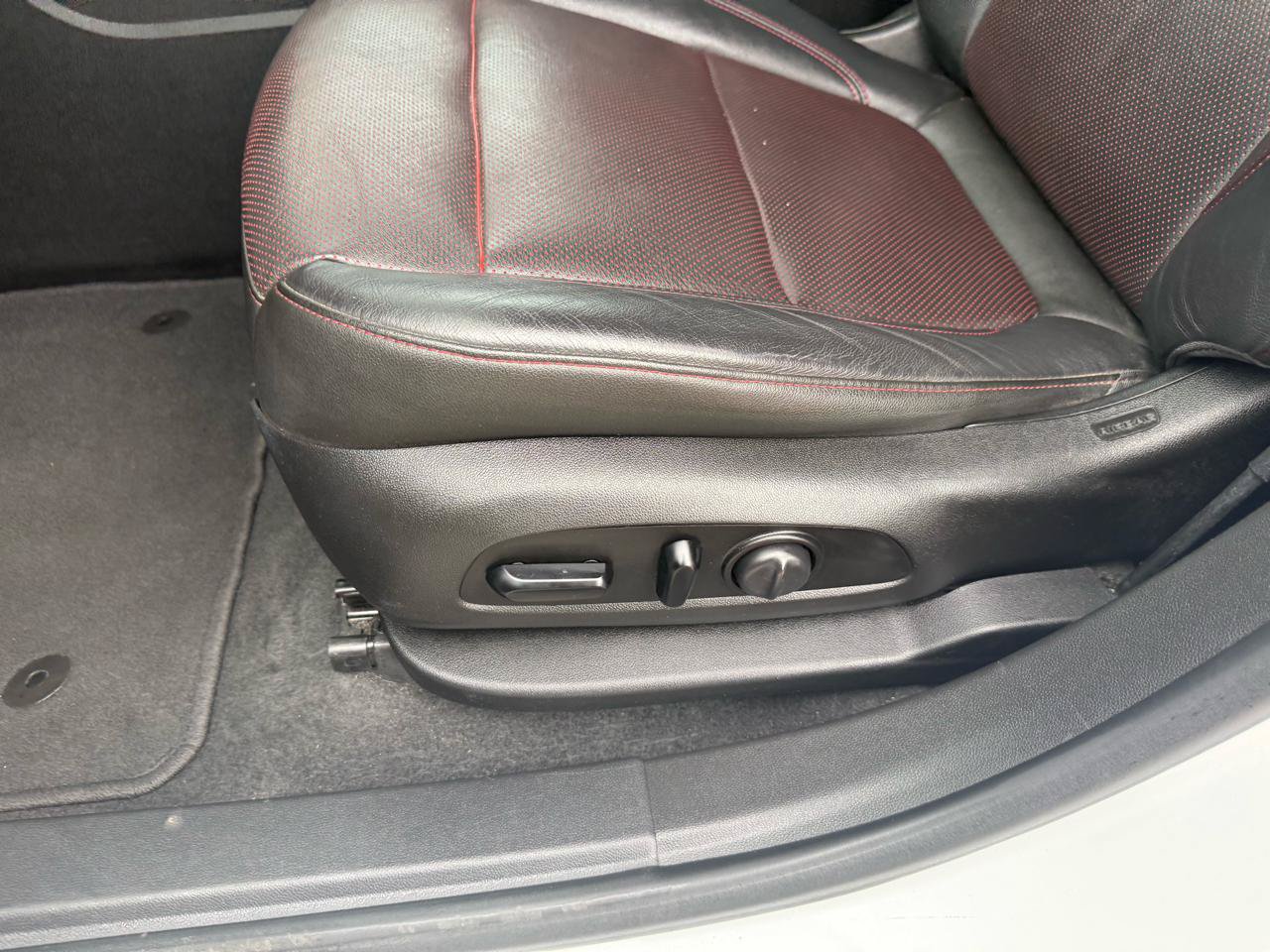 Used 2019 Chevrolet Blazer RS FWD image 14