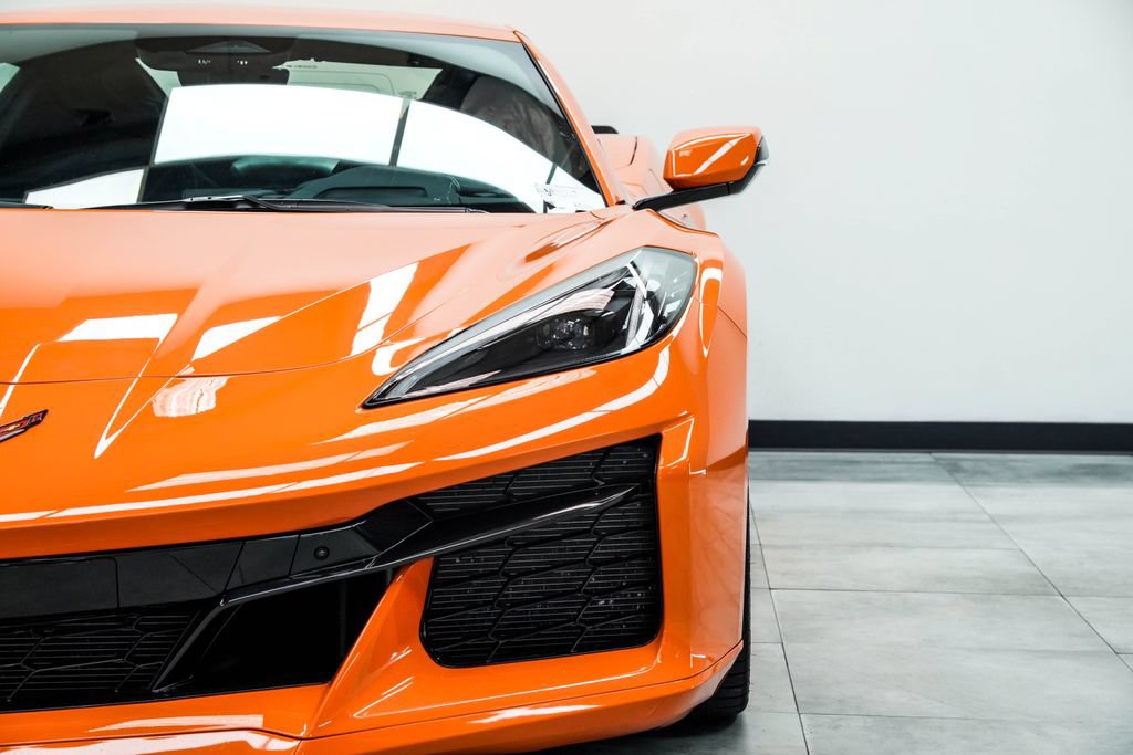 Used 2024 Chevrolet Corvette Z06 RWD image 8