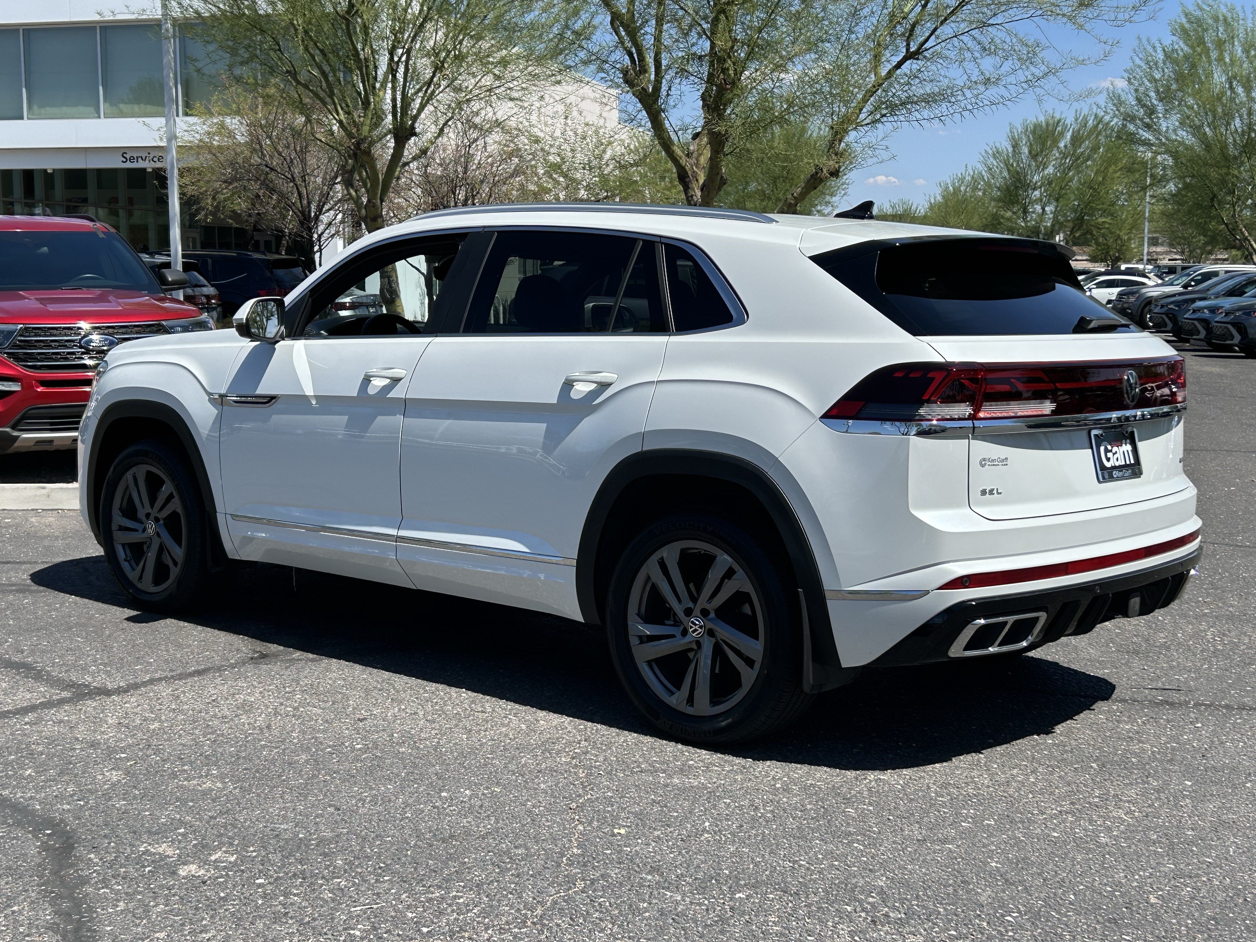 Certified 2024 Volkswagen Atlas Cross Sport SEL R-Line AWD/4WD image 3