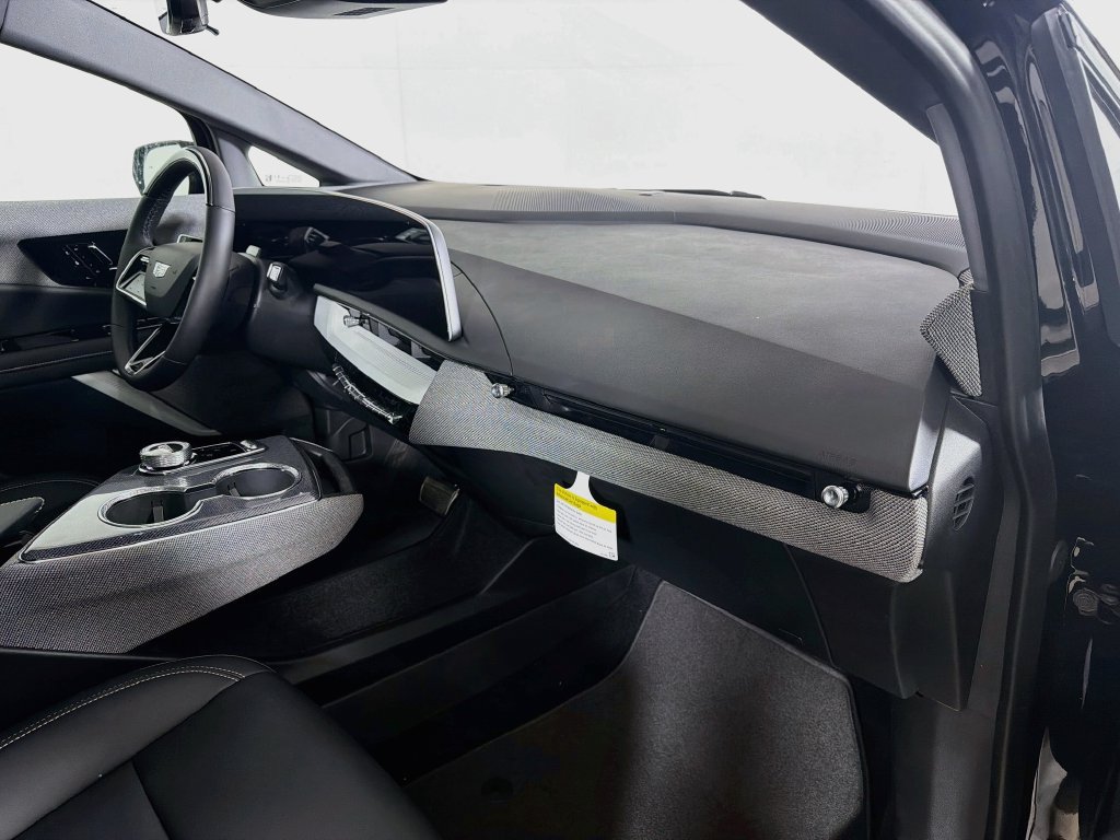 New 2026 Cadillac Optiq Sport 1 w/ LPO, Floor Liner Package AWD/4WD image 27