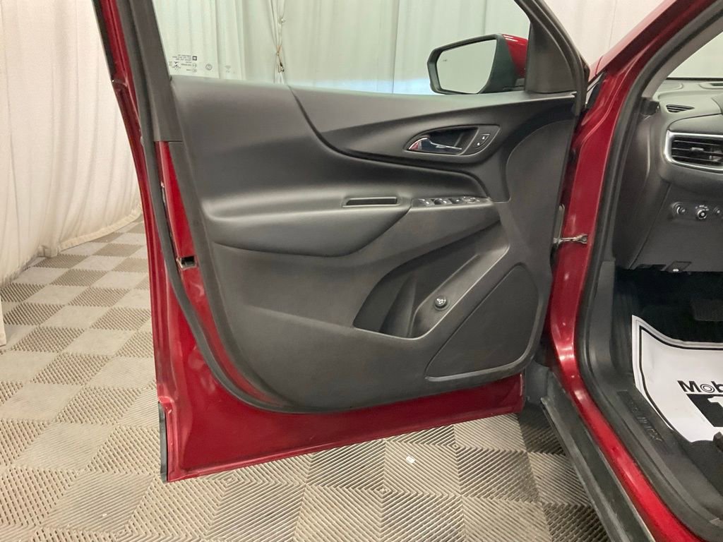 Used 2020 Chevrolet Equinox LT image 4