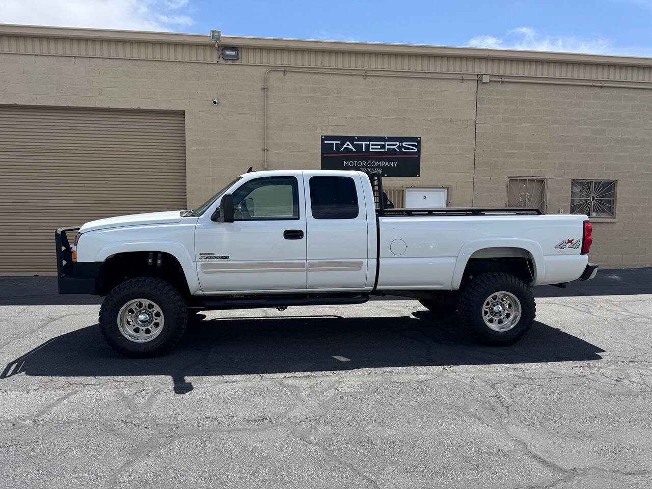 Used 2006 Chevrolet Silverado 2500 W/T w/ Skid Plate Package AWD/4WD image 7
