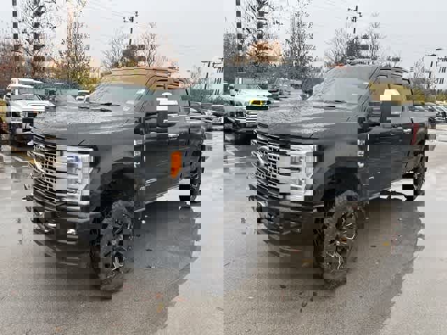 Used 2019 Ford F250 Platinum w/ Platinum Ultimate Package image 2