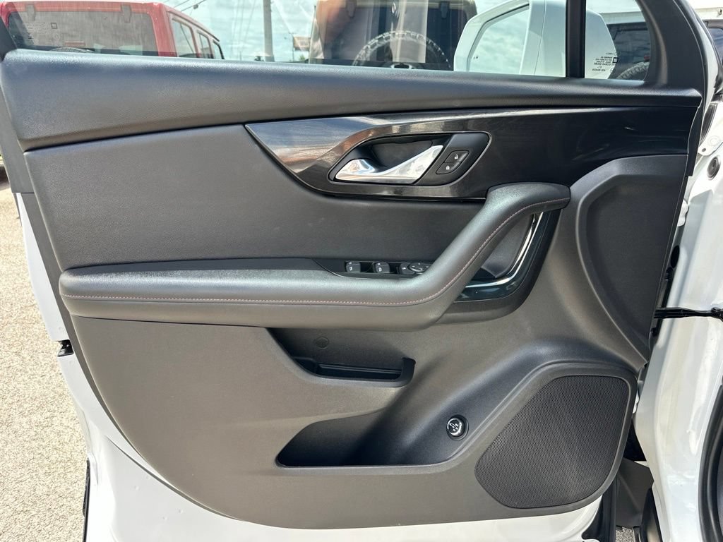 Used 2019 Chevrolet Blazer RS w/ Sun and Wheels Package FWD image 26