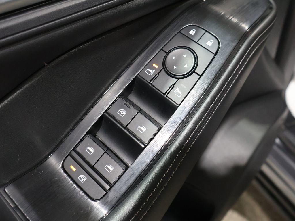 Used 2023 Nissan Rogue SV w/ SV Premium B Package image 14