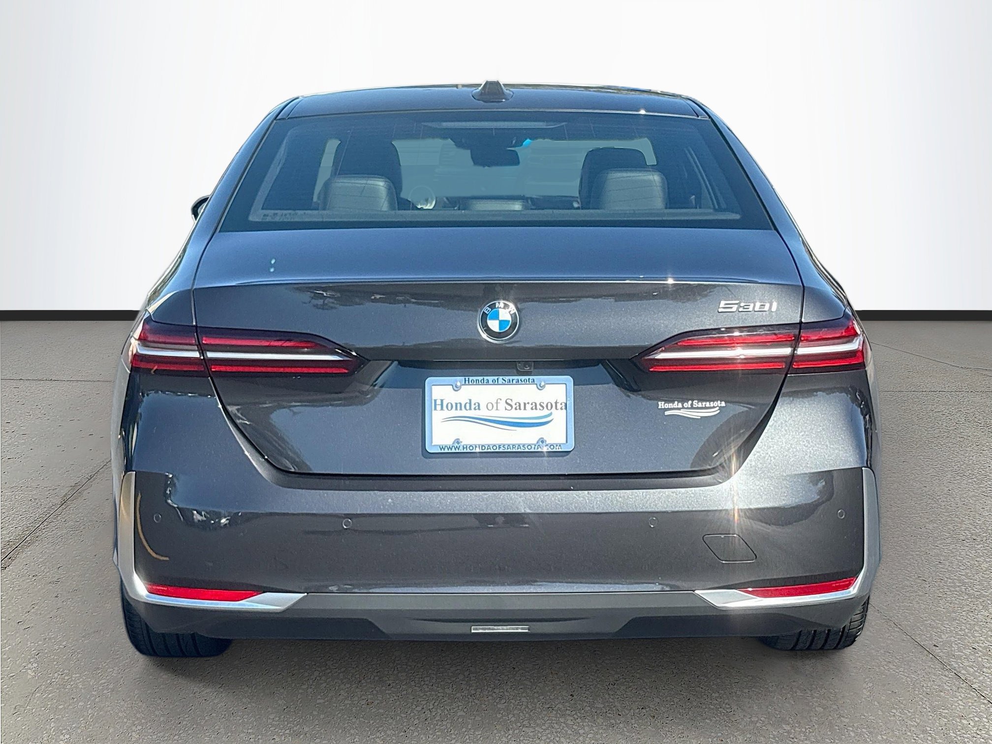 Used 2025 BMW 530i image 5