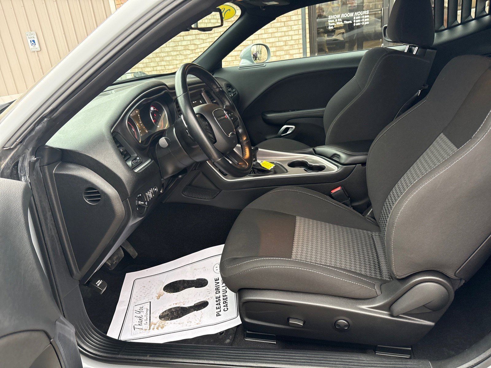 Used 2022 Dodge Challenger GT image 3