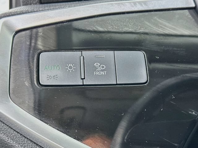 Used 2025 Audi Q3 2.0T Premium AWD/4WD image 23