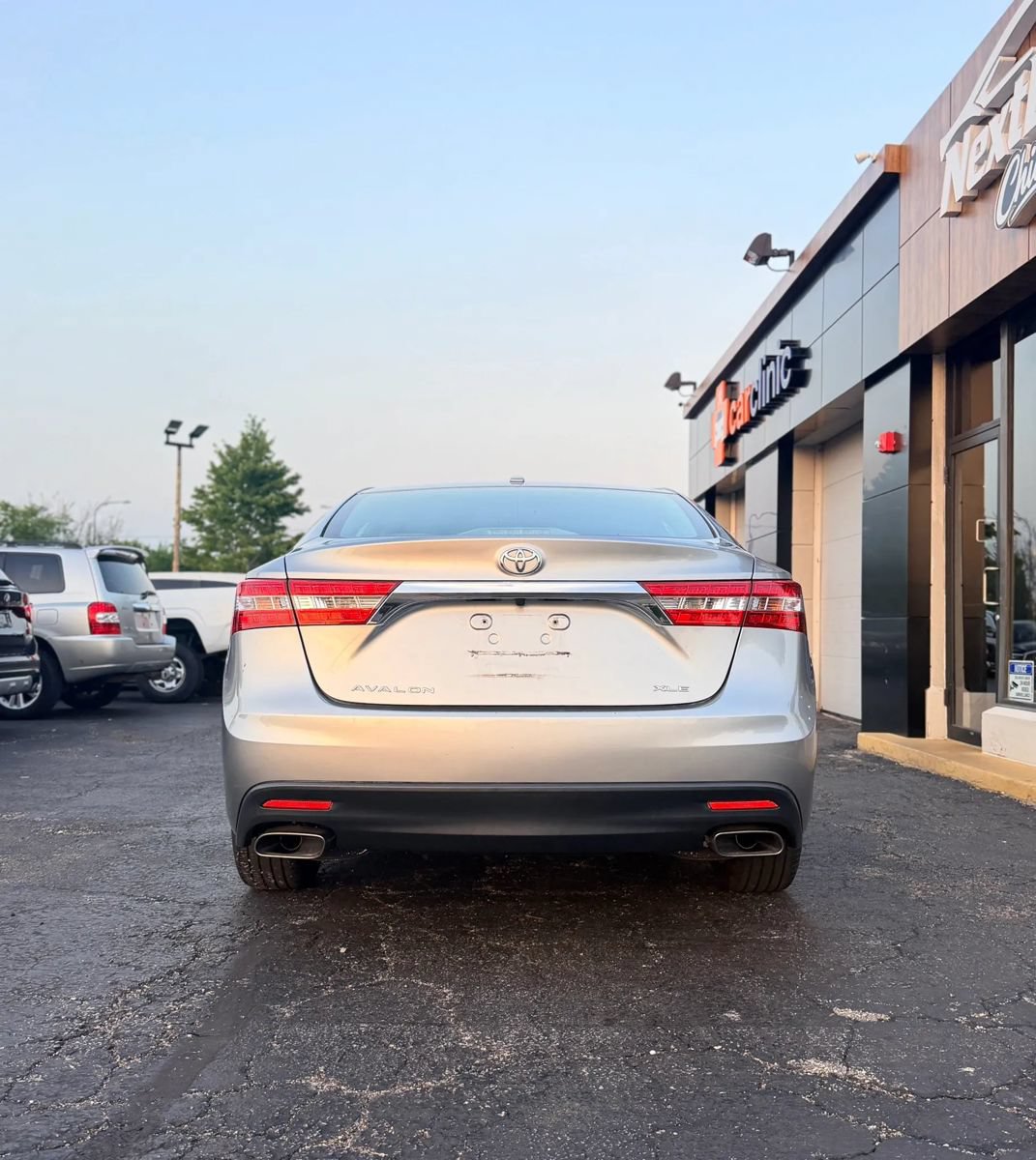 Used 2015 Toyota Avalon XLE FWD image 5