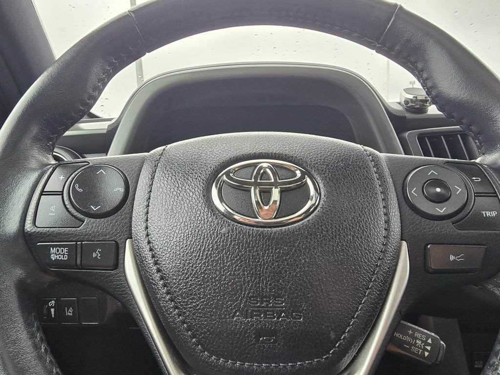Used 2018 Toyota RAV4 SE w/ Advanced Technology Package AWD/4WD image 21