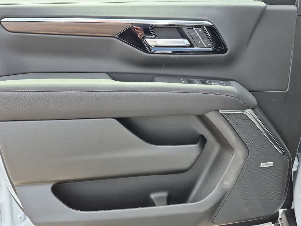 New 2026 Chevrolet Suburban High Country AWD/4WD image 11