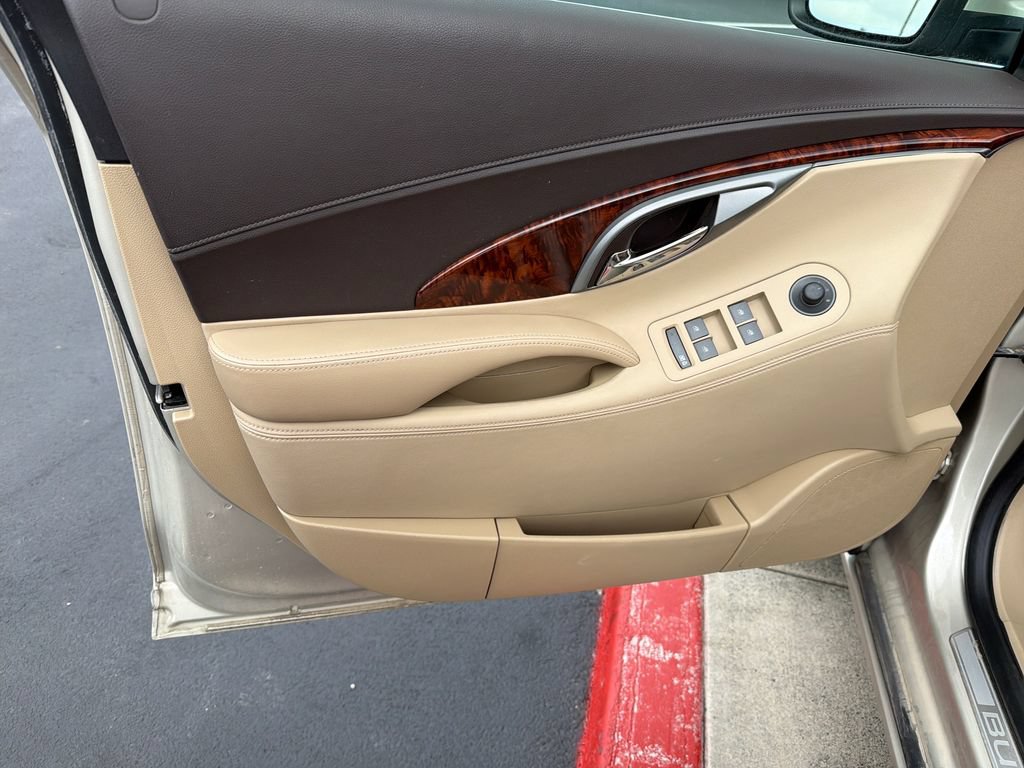 Used 2013 Buick LaCrosse Leather FWD image 10