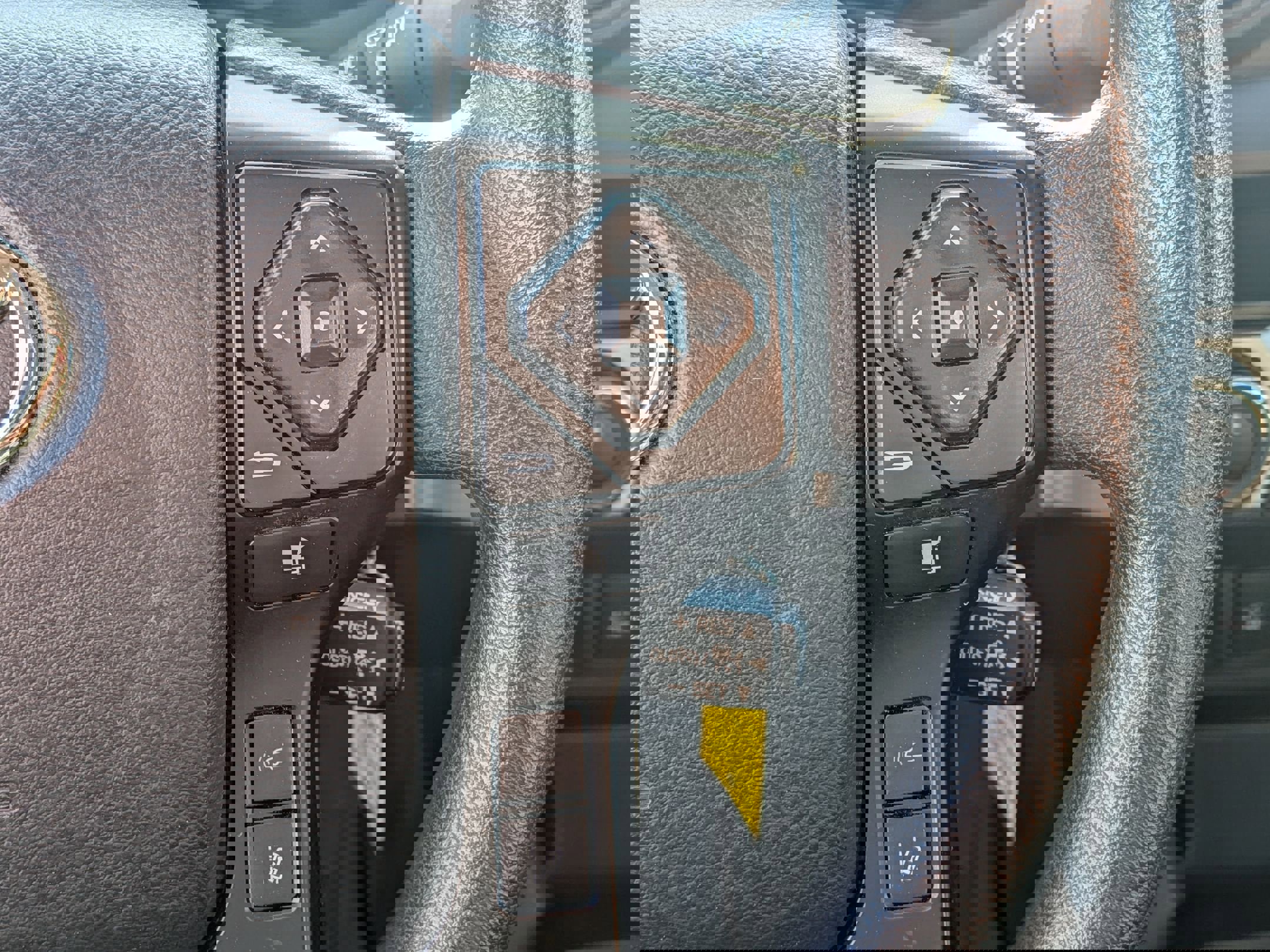 Used 2022 Toyota Tacoma SR image 15