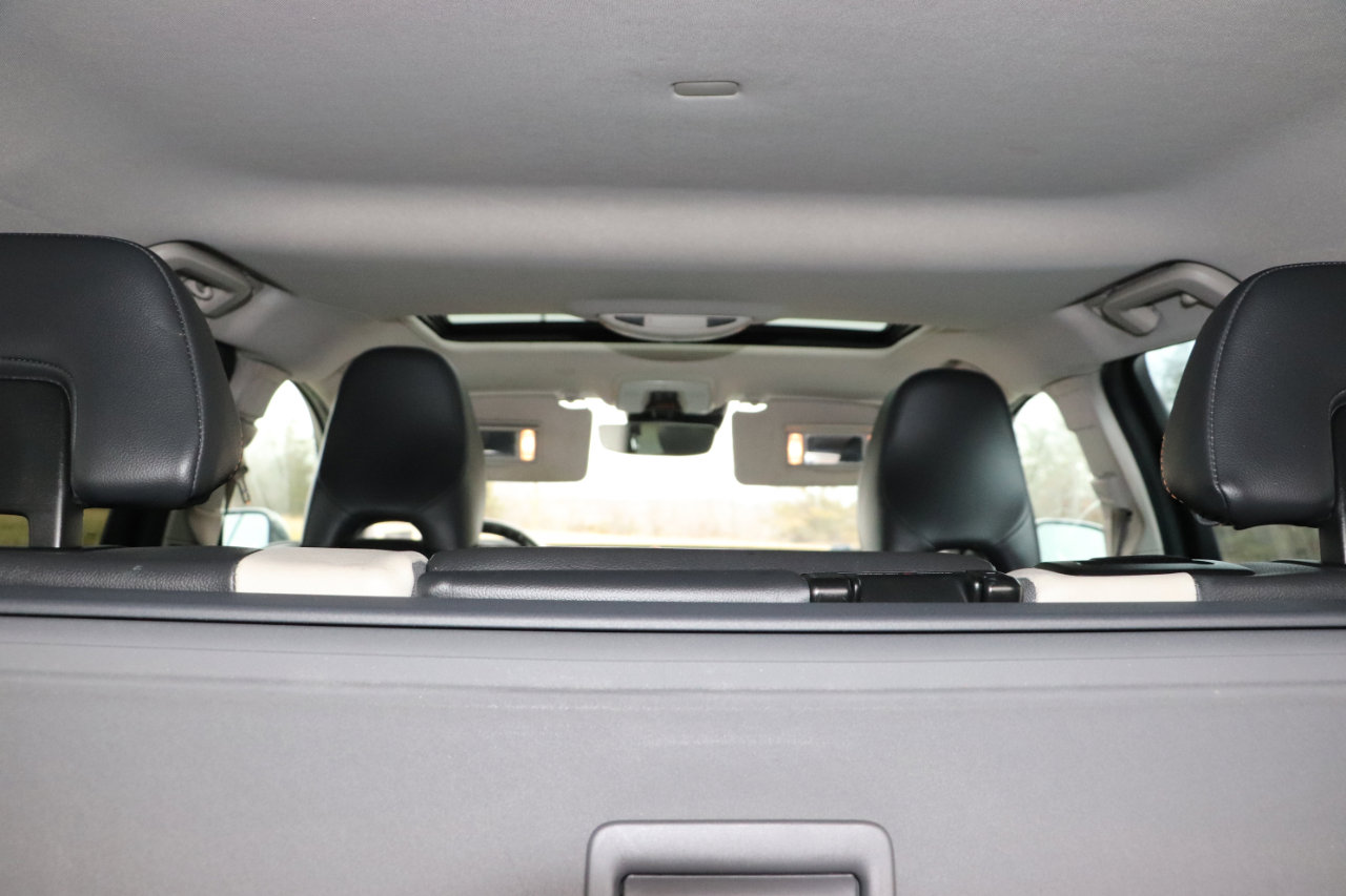 Used 2017 Volvo V60 T5 Cross Country w/ Climate Package image 7