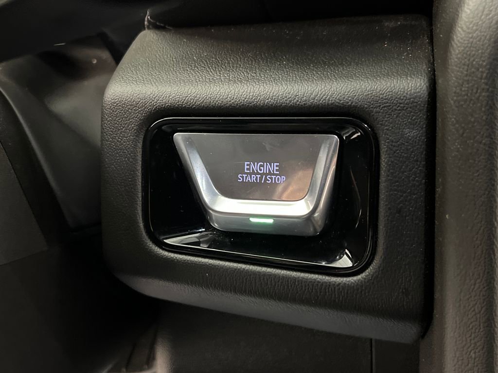 Used 2025 GMC Yukon Denali AWD/4WD image 52