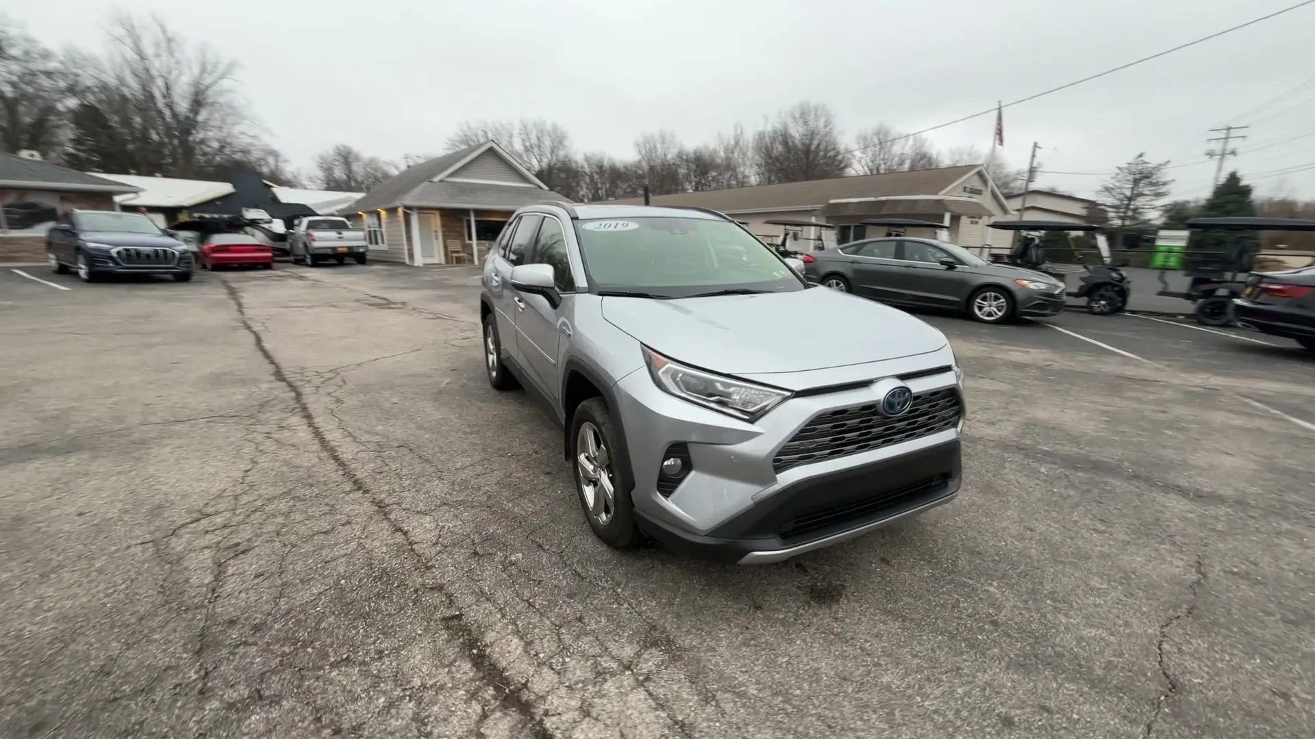 Used 2019 Toyota RAV4 Limited w/ Carpet Mat Package image 3