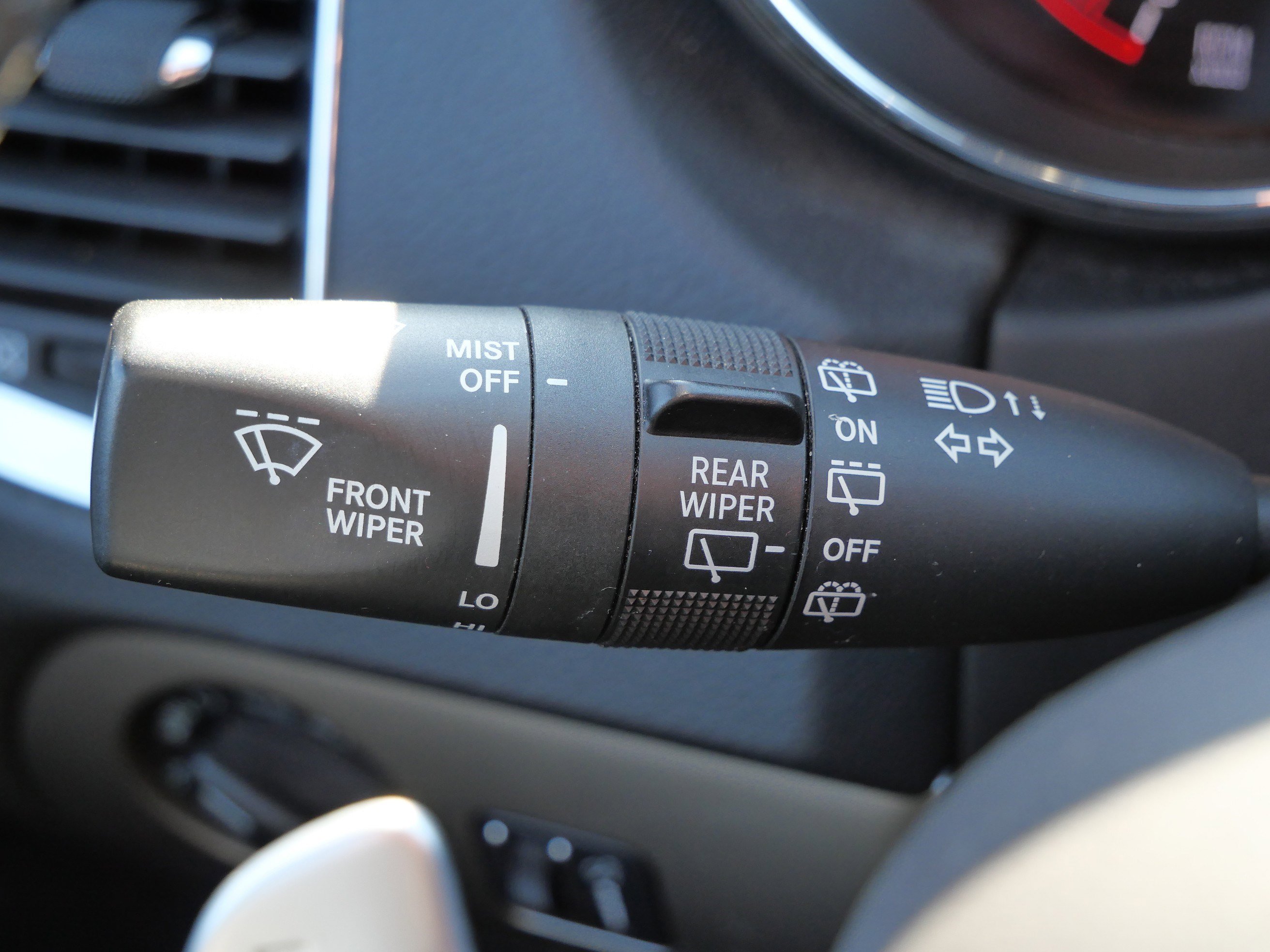 Used 2016 Dodge Durango Limited w/ Nav & Power Liftgate Group image 33