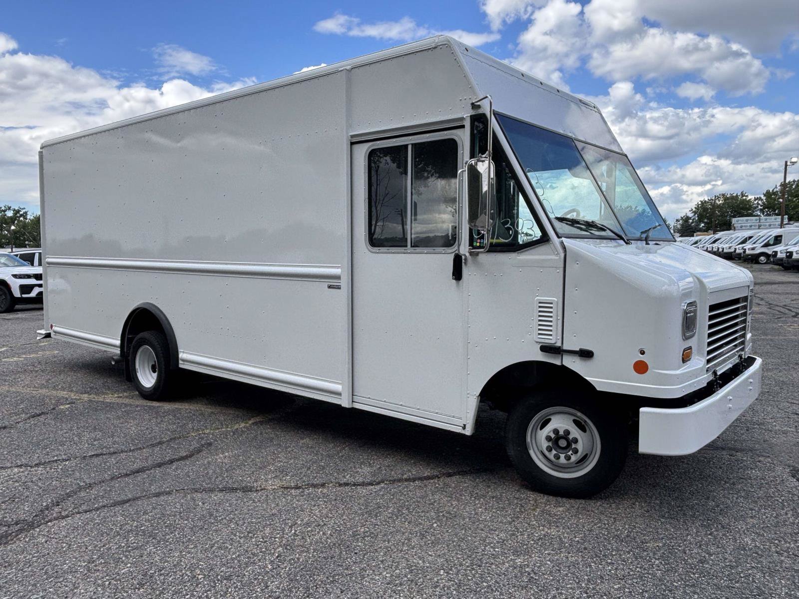 New 2027 Ford E-450 and Econoline 450 Super Duty w/ A/C Prep Package RWD image 21