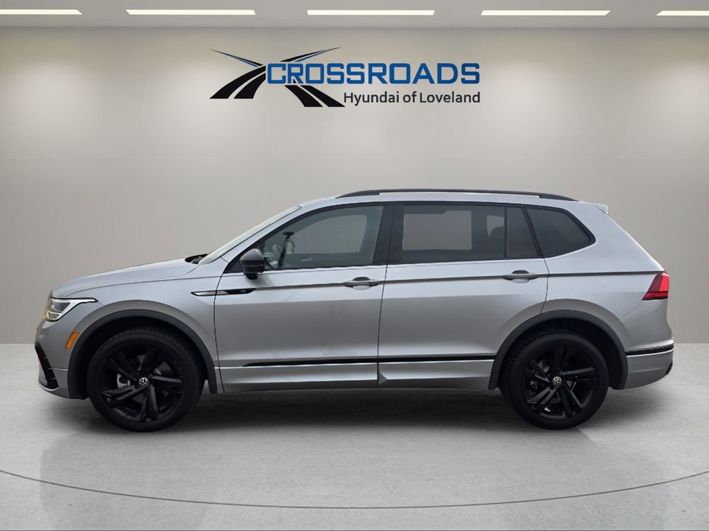 Used 2023 Volkswagen Tiguan SE R-Line image 2