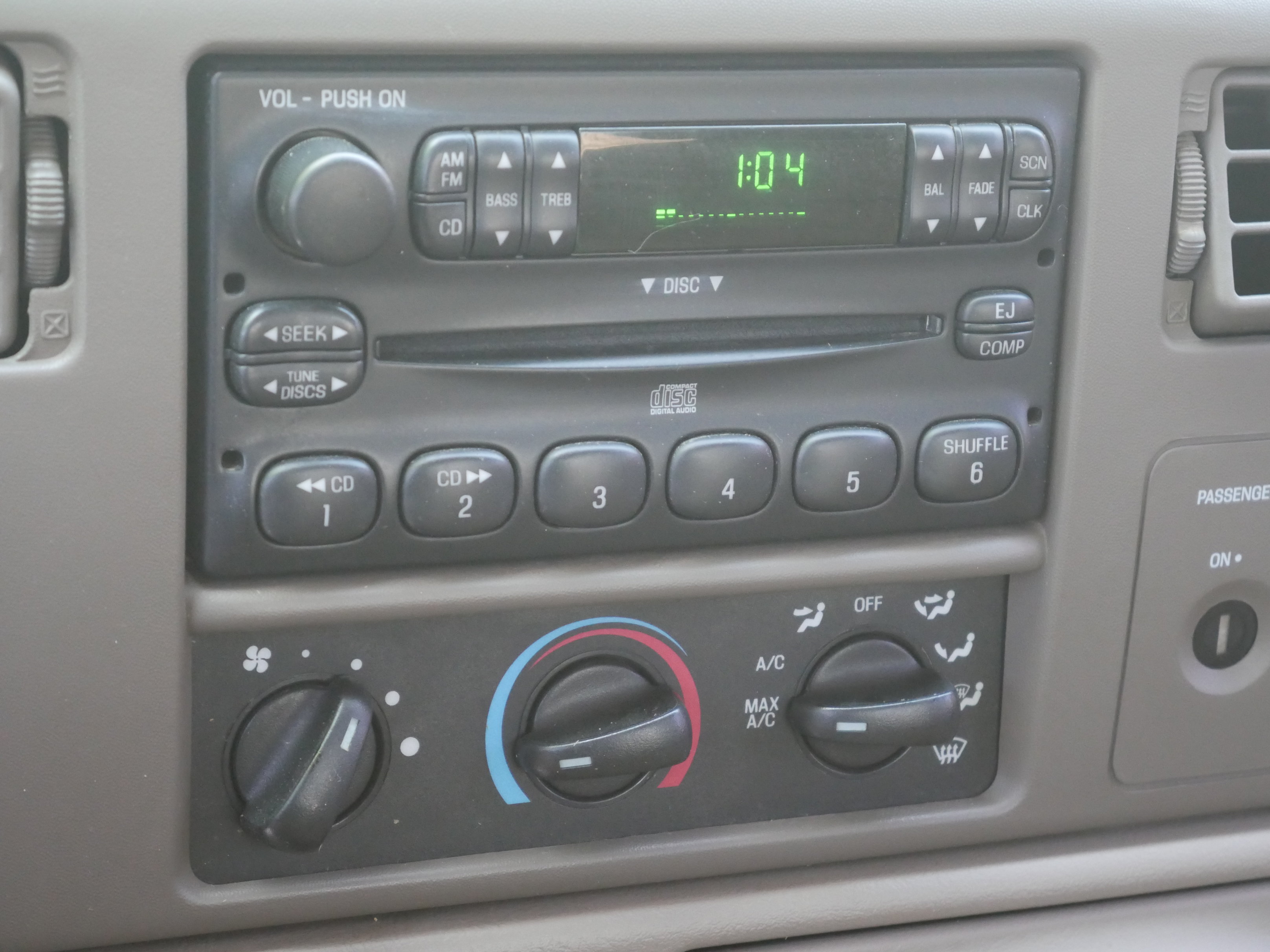 Used 2004 Ford F250 Lariat AWD/4WD image 15