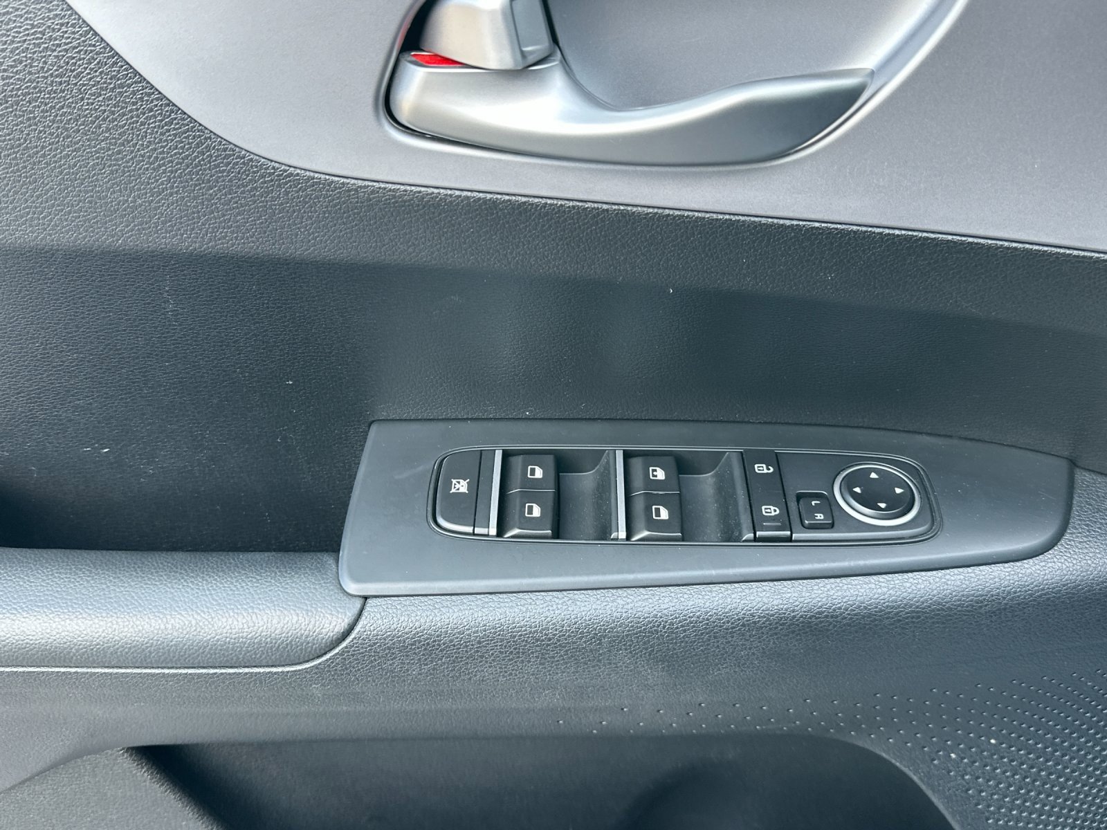 Certified 2024 Kia Forte LXS image 11