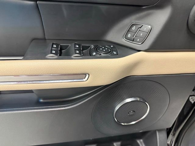 Used 2024 Ford Expedition Limited image 16