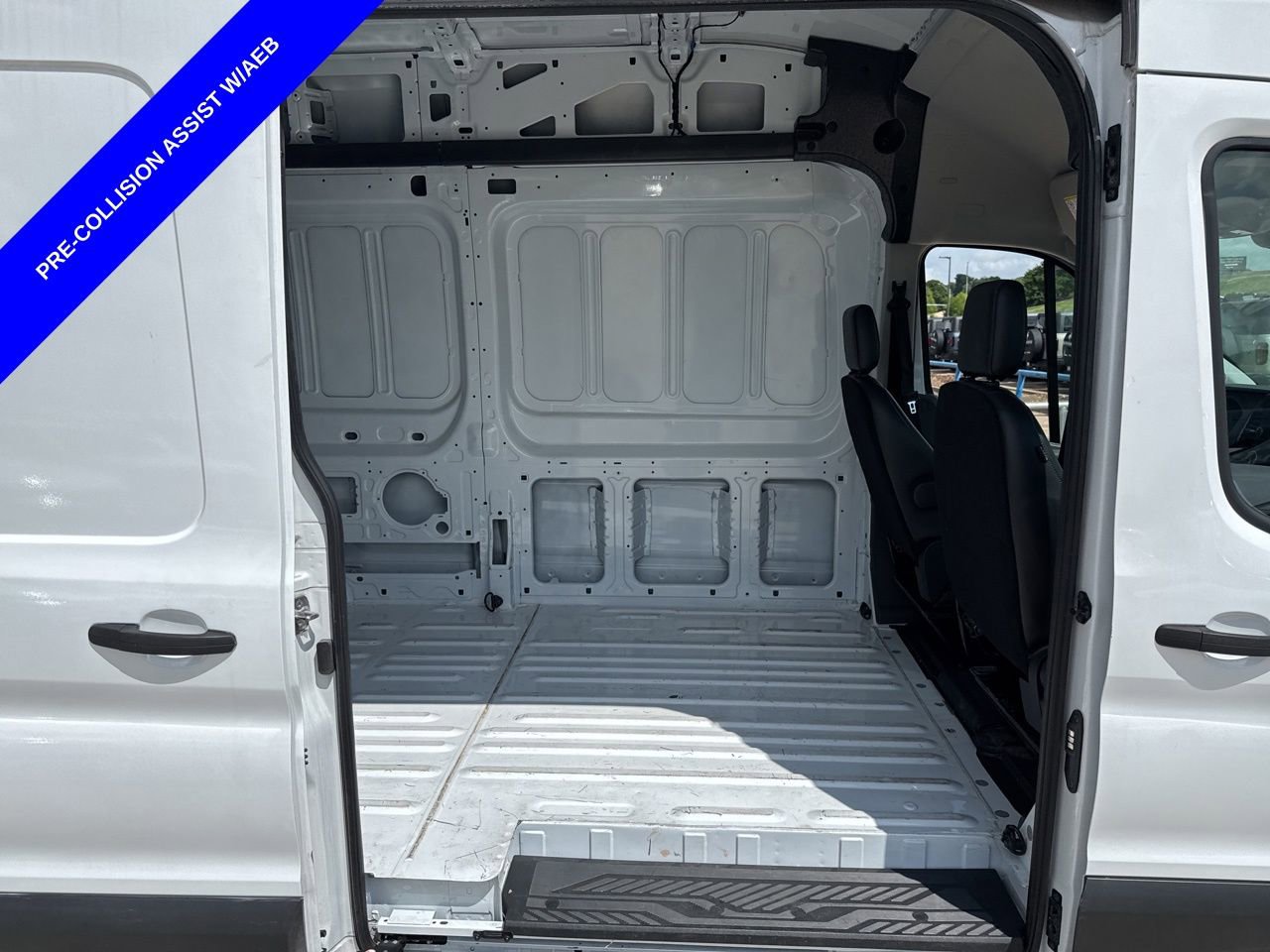 Used 2023 Ford Transit 250 148 High Roof AWD image 9