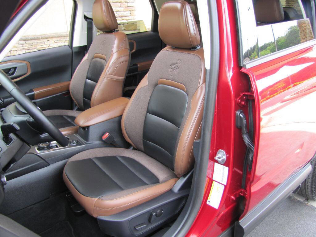 Used 2025 Ford Bronco Sport Outer Banks w/ Outer Banks Tech Package+ AWD/4WD image 13