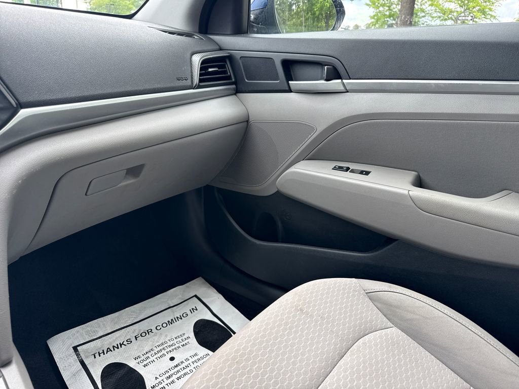 Used 2020 Hyundai Elantra SEL image 17