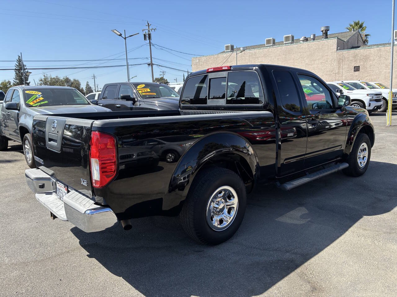 Used 2007 Nissan Frontier XE w/ Preferred Pkg RWD image 2