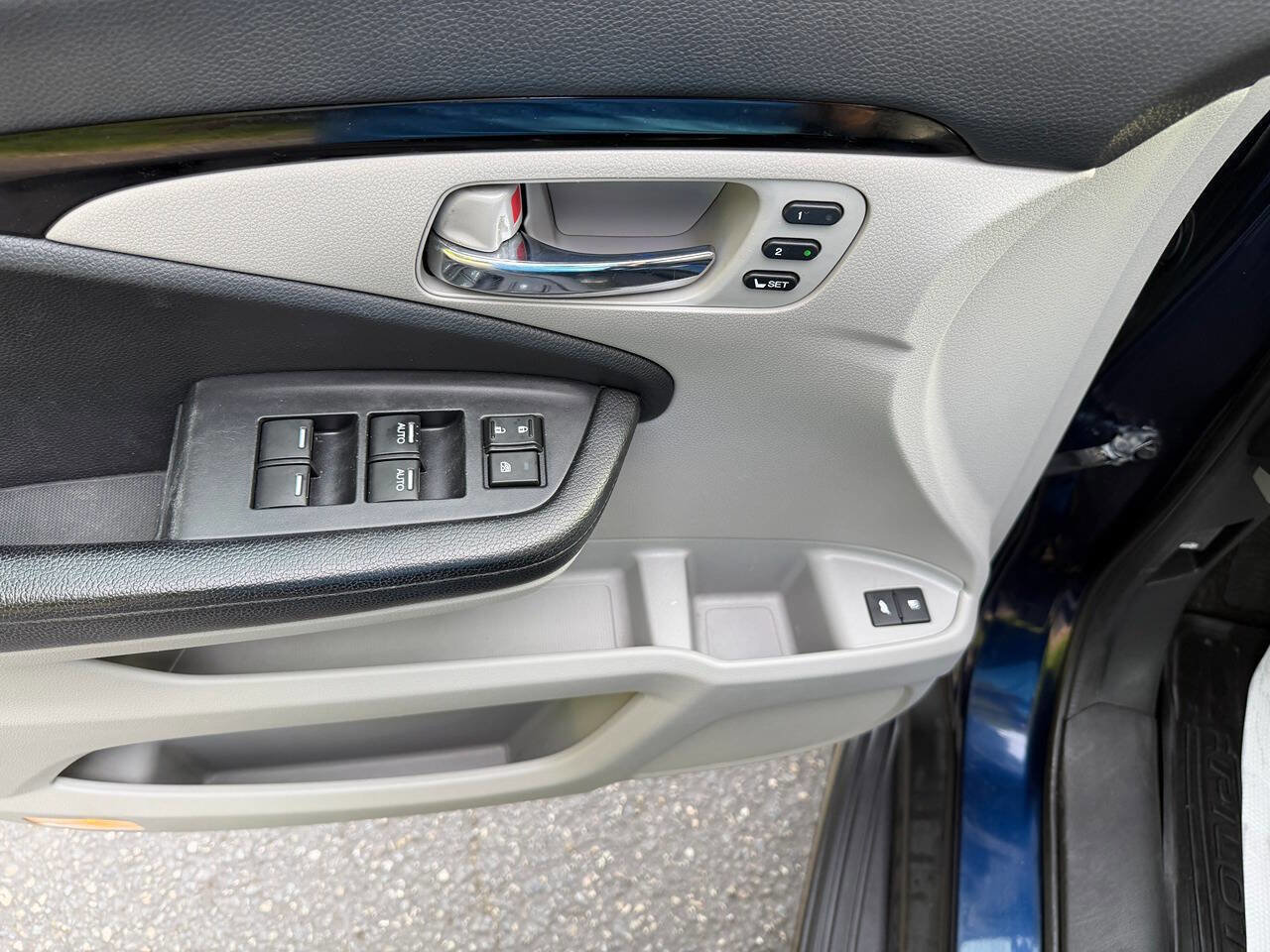 Used 2016 Honda Pilot Elite image 44