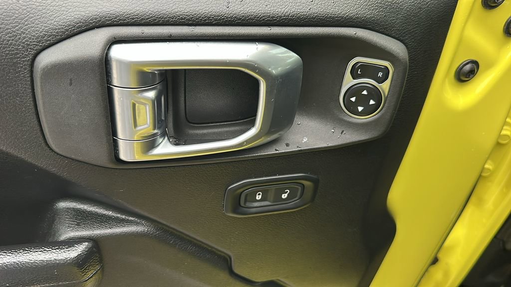 Used 2024 Jeep Wrangler Unlimited Rubicon 4xe image 16