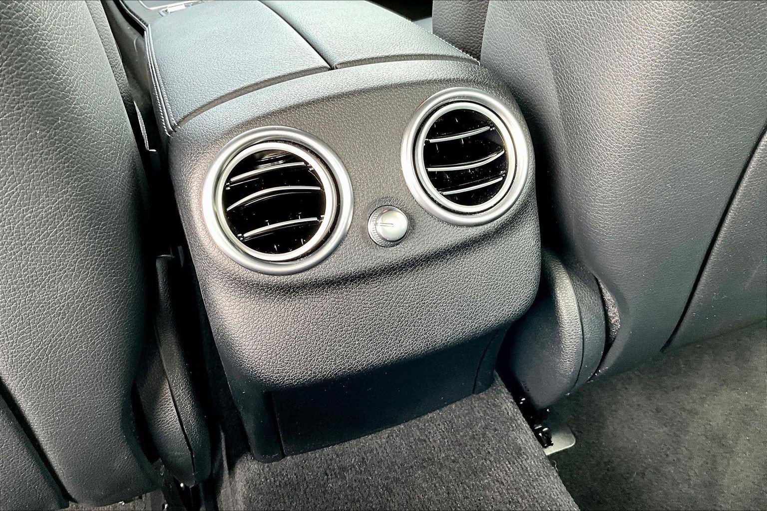 Used 2021 Mercedes-Benz C 300 4MATIC Sedan image 10