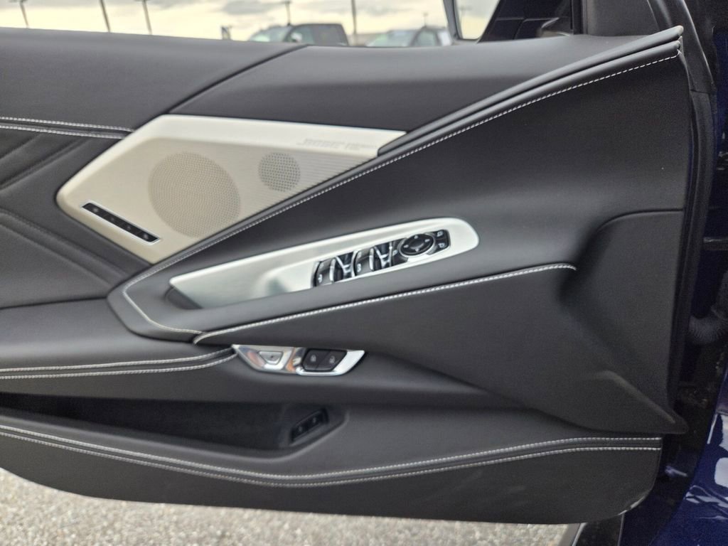 Used 2025 Chevrolet Corvette Z06 image 19