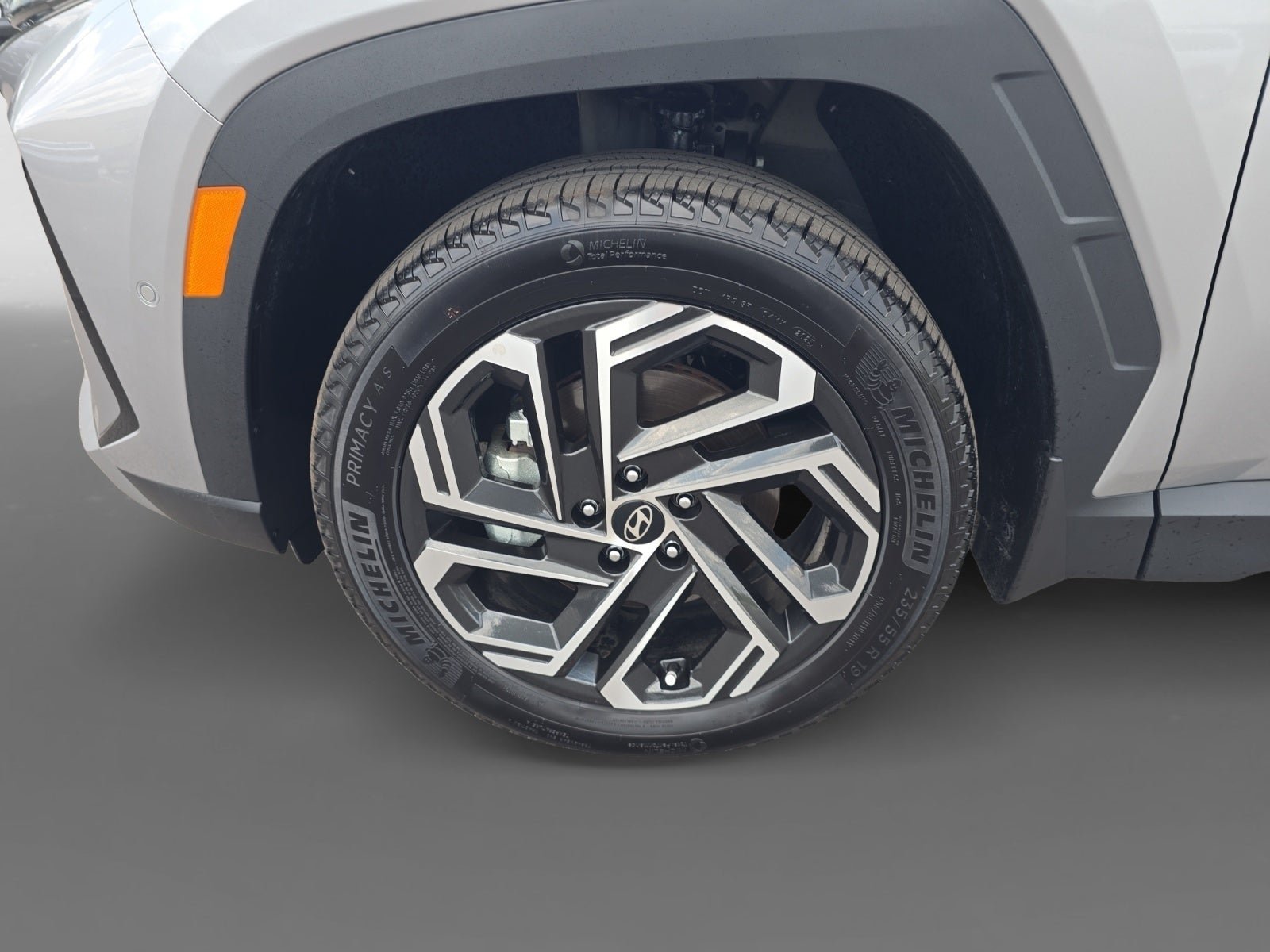 Certified 2026 Hyundai Tucson Limited AWD/4WD image 9