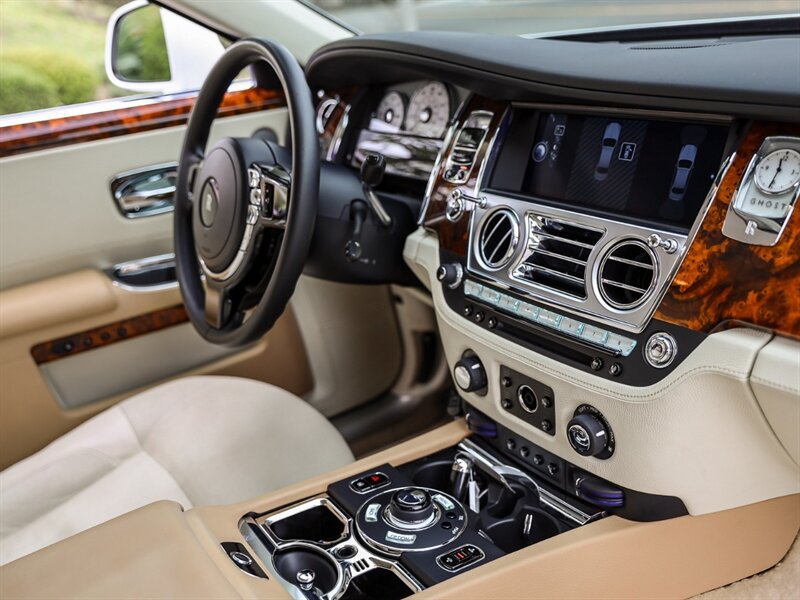 Used 2012 Rolls-Royce Ghost RWD image 44