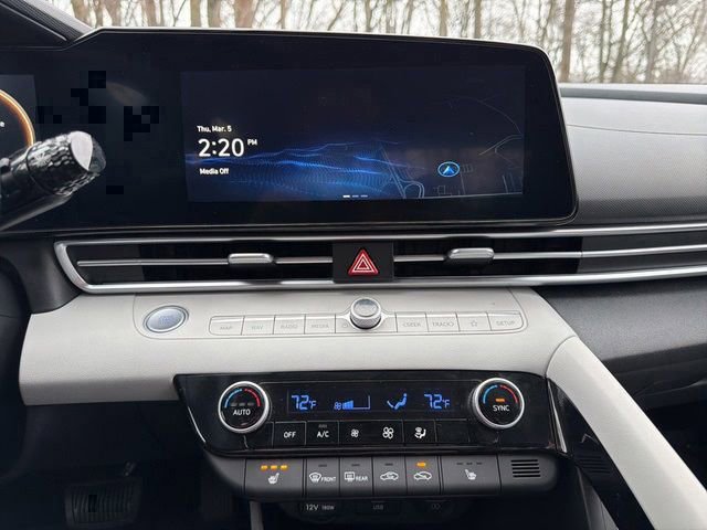 Certified 2023 Hyundai Elantra Limited w/ Cargo Package image 22