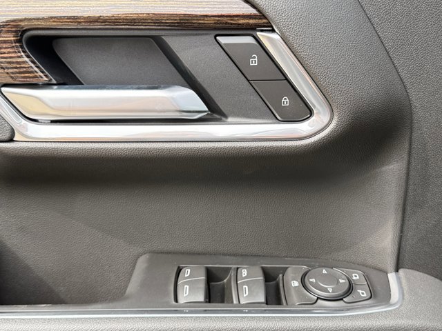 New 2026 GMC Sierra 1500 Elevation image 17
