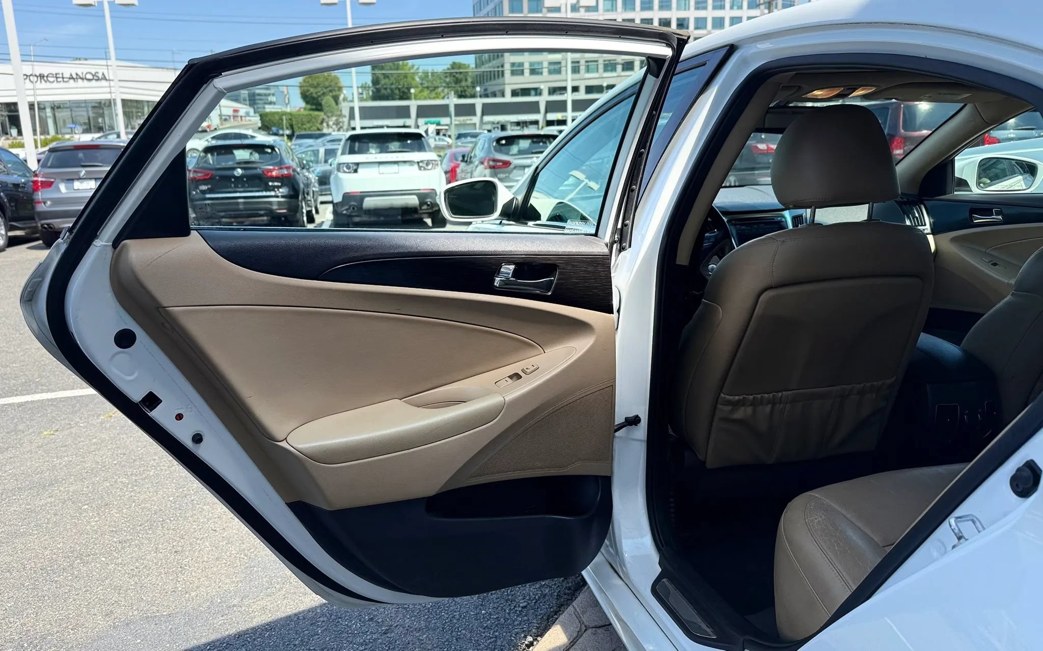 Used 2013 Hyundai Sonata Limited w/ Premium Pkg FWD image 27