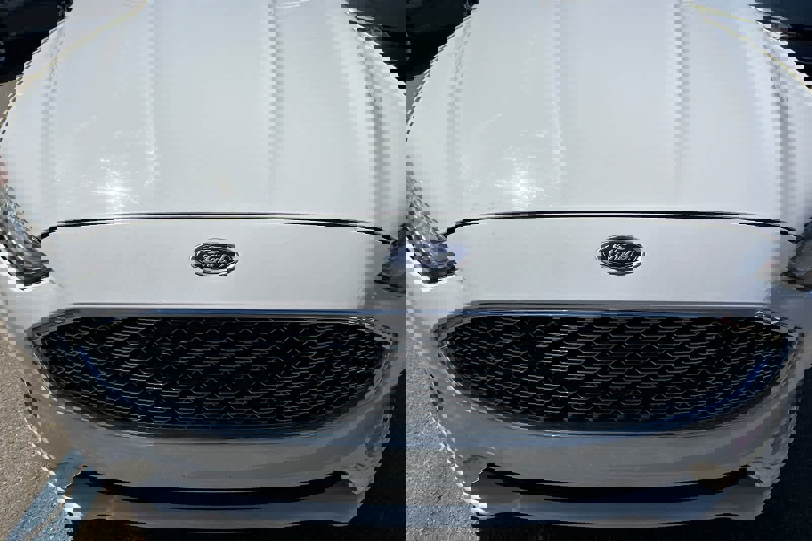 Used 2020 Ford Fusion SE image 12