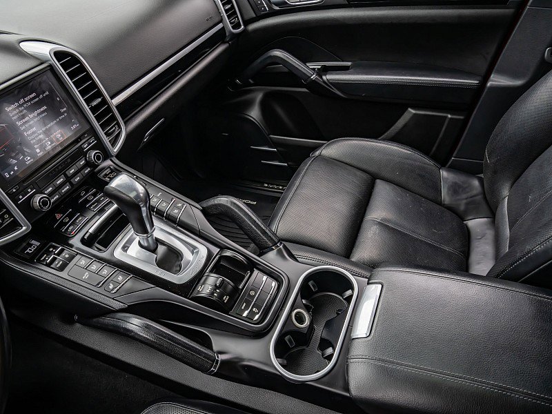 Used 2017 Porsche Cayenne AWD/4WD image 26
