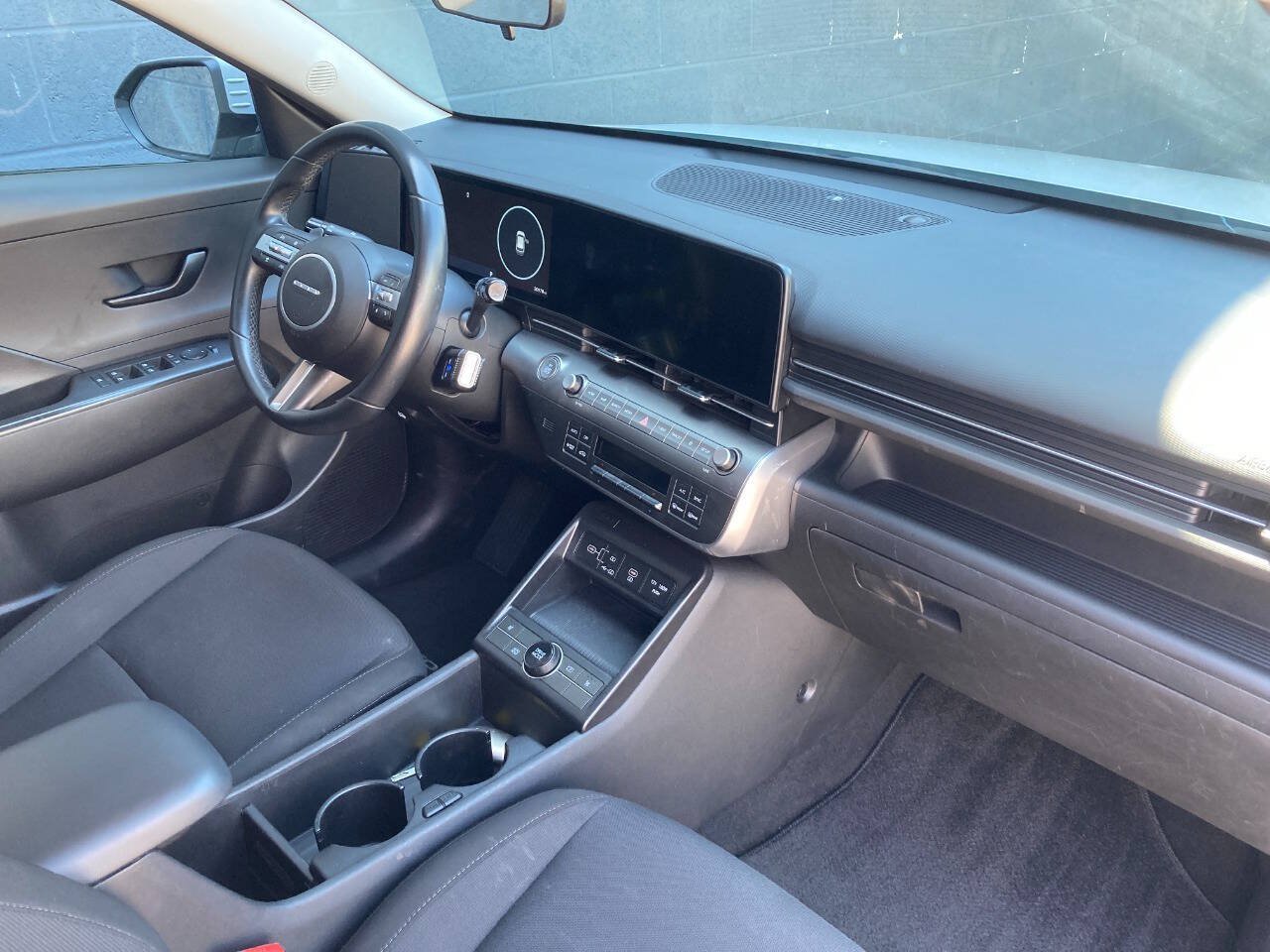 Used 2024 Hyundai Kona SEL FWD image 8