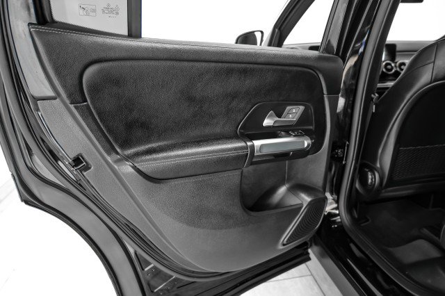 Used 2022 Mercedes-Benz GLB 250 4MATIC image 46