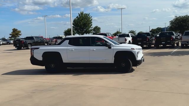 New 2026 Chevrolet Silverado EV LT image 3