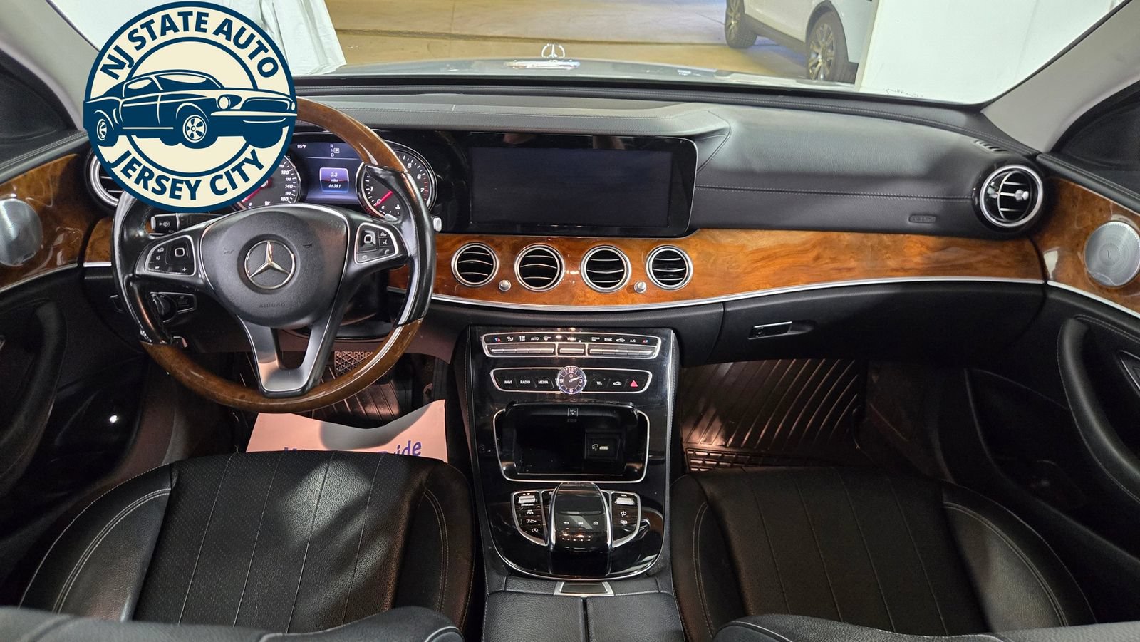 Used 2018 Mercedes-Benz E 300 4MATIC w/ Premium 3 Package (Q03) image 29