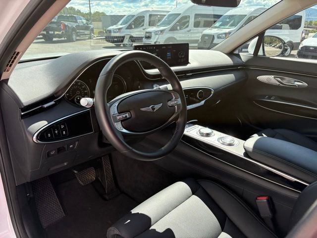 Used 2025 Genesis GV70 2.5T image 11
