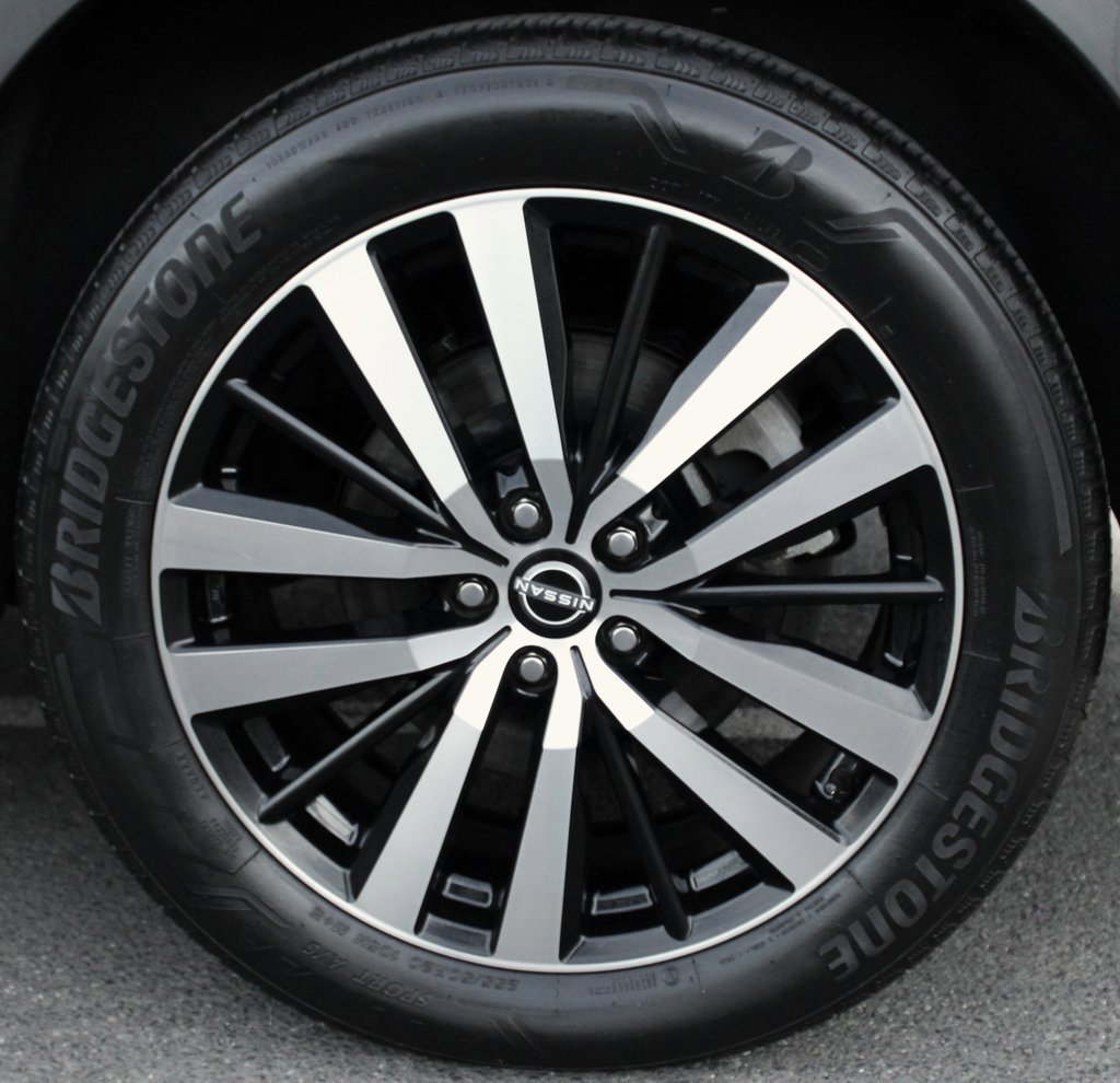 Certified 2023 Nissan Pathfinder Platinum image 13