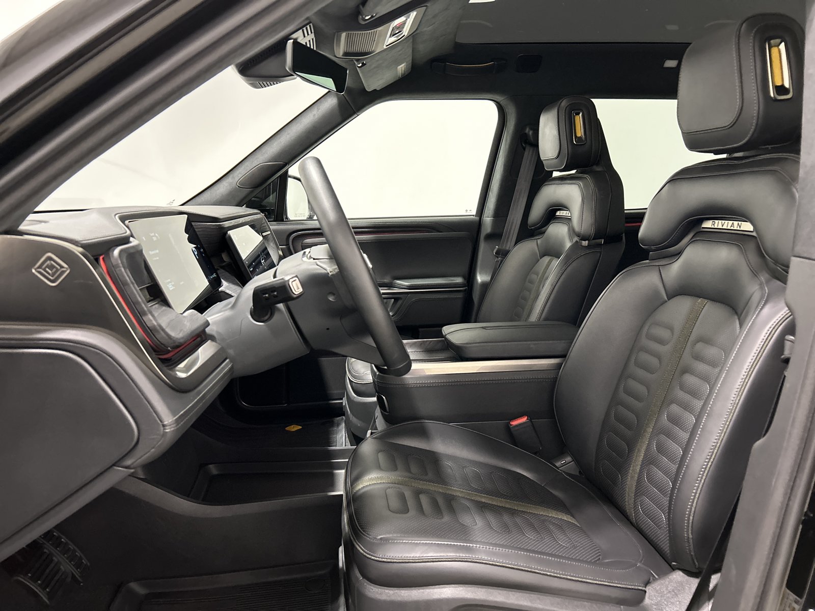 Used 2025 Rivian R1T Adventure AWD/4WD image 20