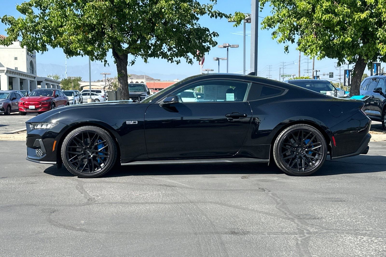 Used 2024 Ford Mustang GT Premium image 7