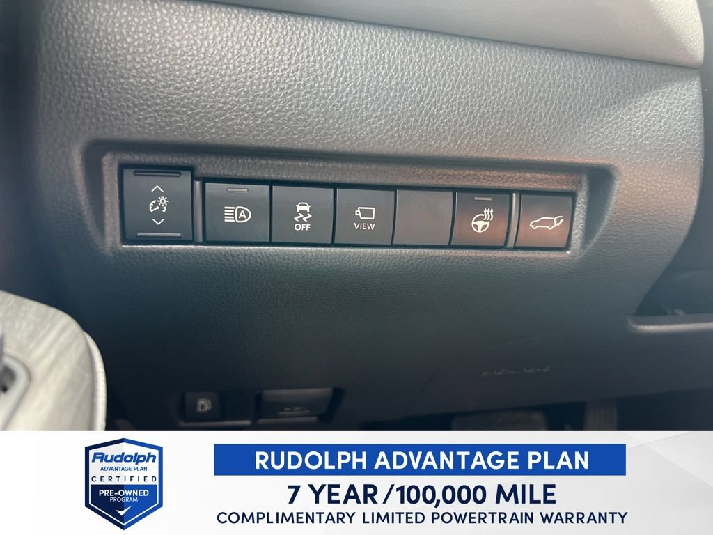 Used 2024 Toyota Venza AWD/4WD image 32